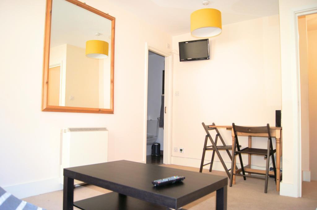 Holiday home 10 Warren Mews London
