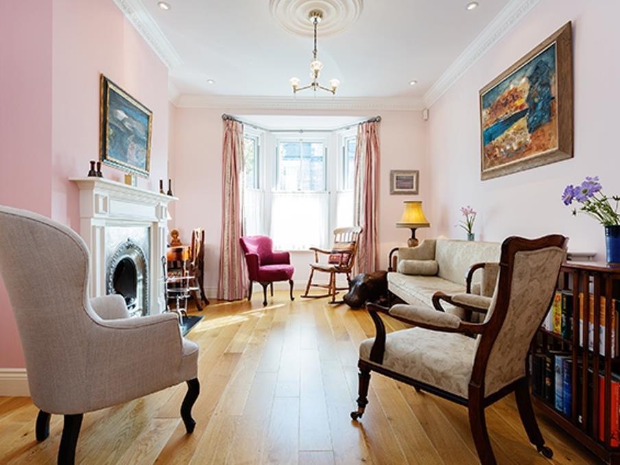 Hotel Veeve House Sterne Street Shepherds Bush London