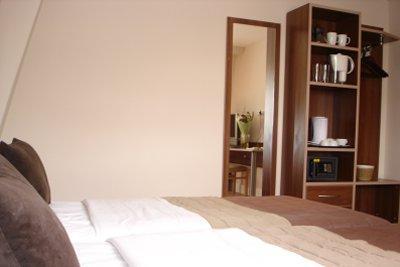 Avni Kensington 3* London