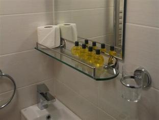 Queens Drive Hotel 3*