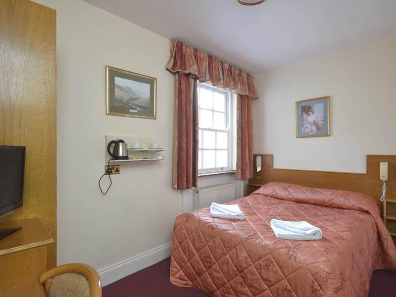 Leigham Court 2* London