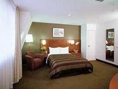 Club Quarters City, Hotel