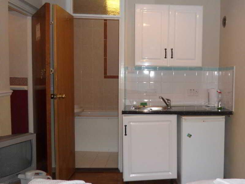 Aparthotel West Brompton 4*