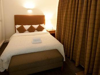 15 Basil Street Knightsbridge, Luxury Serviced Aparthotel