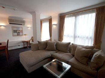 15 Basil Street Knightsbridge, Luxury Serviced Aparthotel London