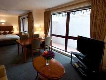 15 Basil Street Knightsbridge, Luxury Serviced Aparthotel London