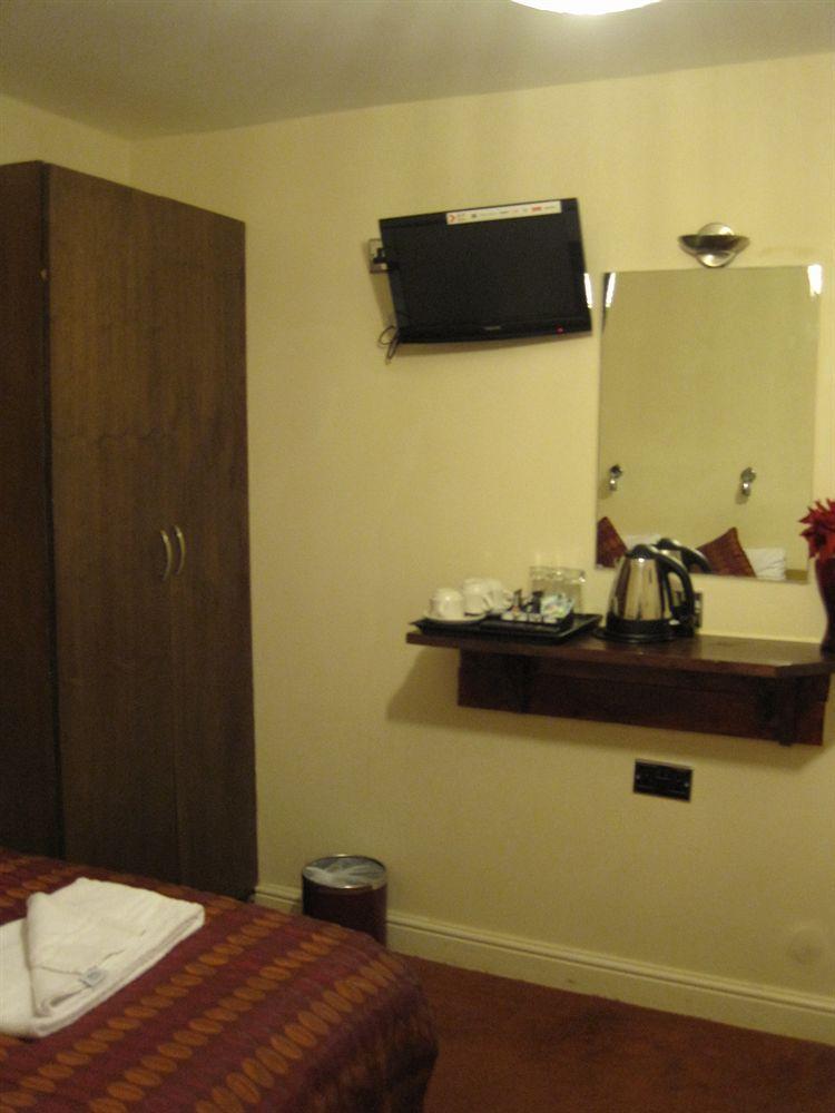 Leigh House 3* London