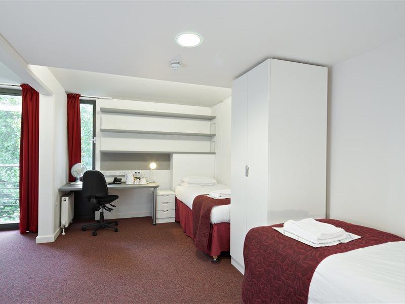 Apartment Princes Gardens