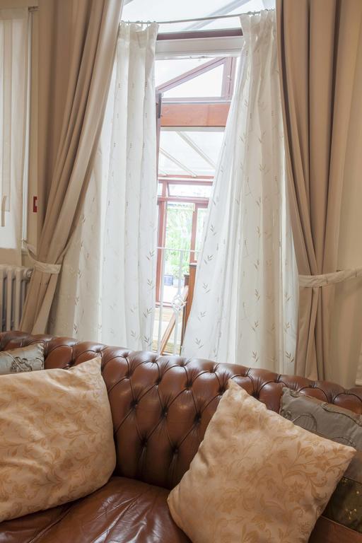 Melrose House 4*