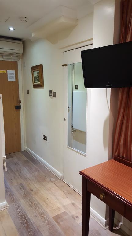 Rhodes 3* London