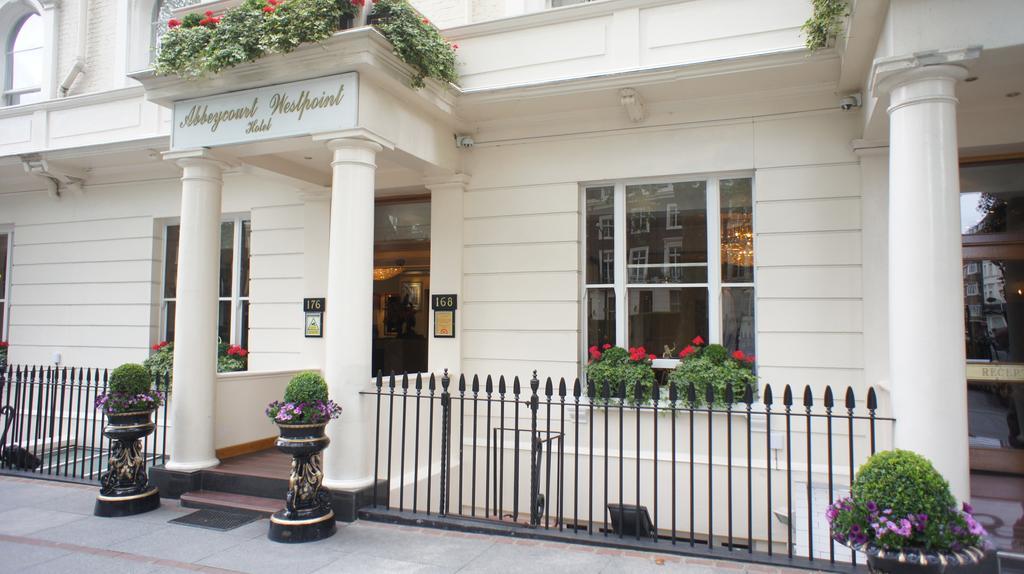 Westpoint Hotel 3*