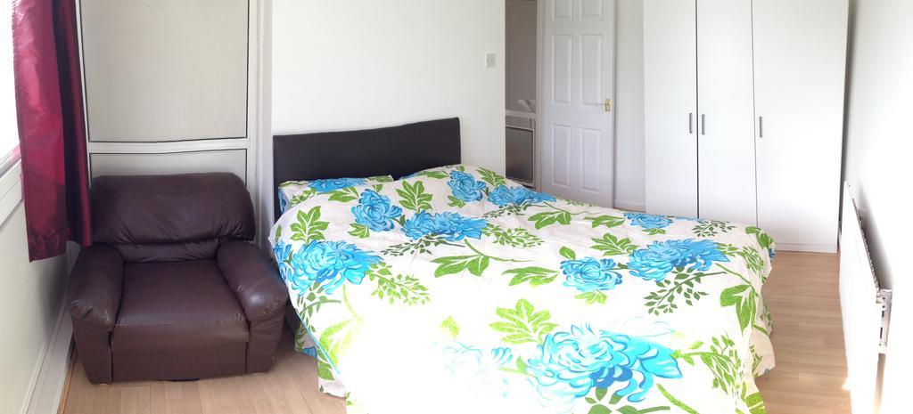Chapman Street Guest house London