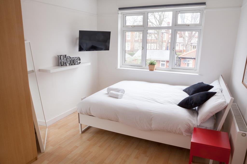 Lingwell Concept Flat Pensión 3*