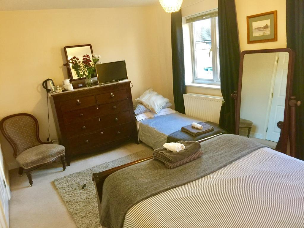 Guest house Lynbrook Grove London