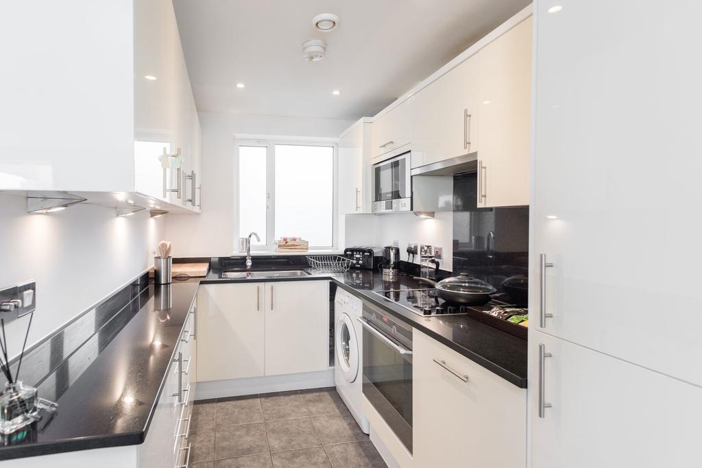 Vakantiehuis Creed 3 Bed Bridge House