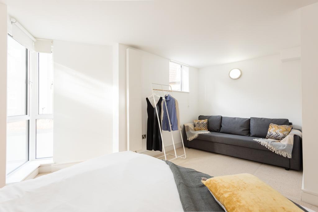 Creed 3 Bed Bridge House Londen