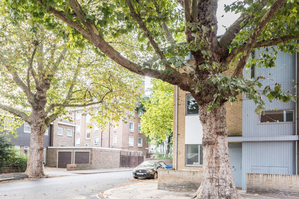Creed 3 Bed Bridge House * Londen