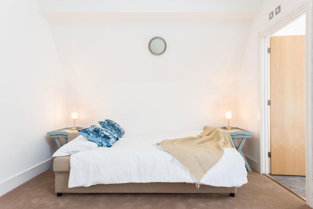 Creed 3 Bed Bridge House * Londen