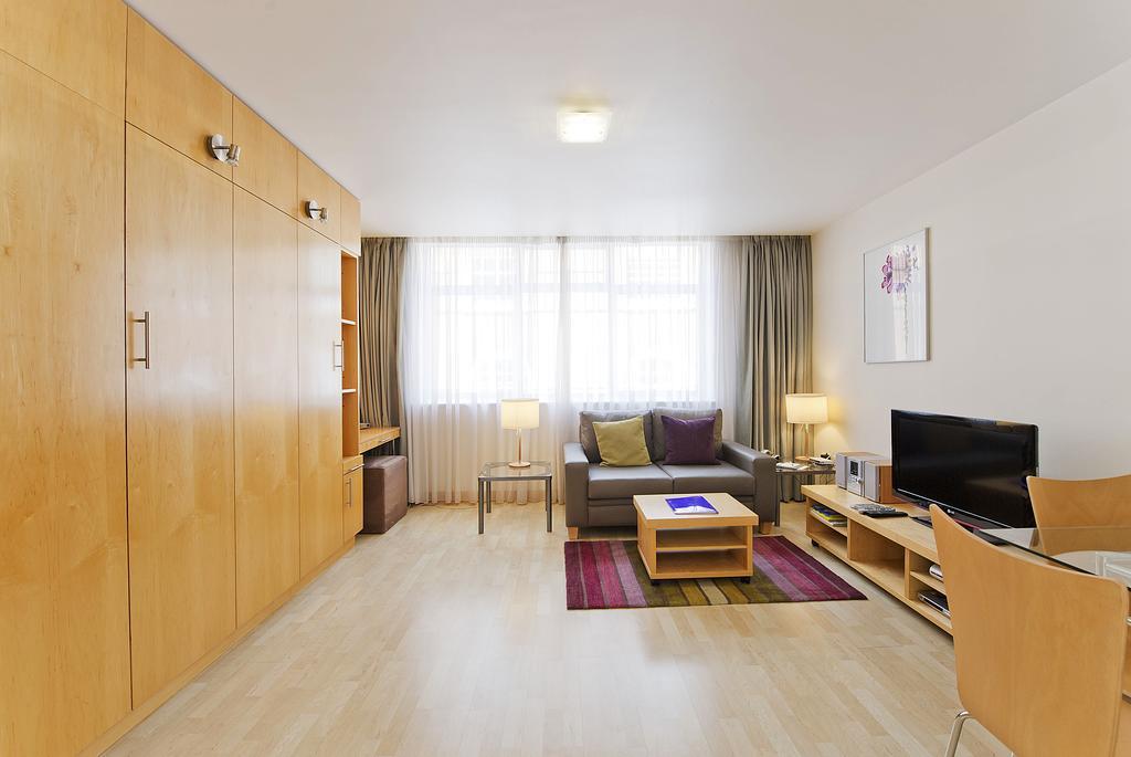 Apartment St Christopher's Place Serviced By Globe