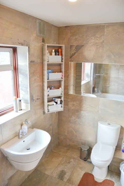 Privatunterkunft Superb Double Bedroom London
