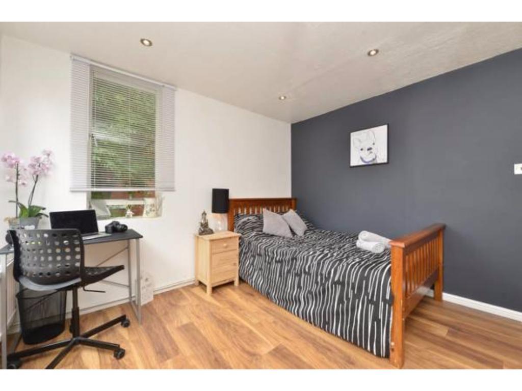 Habitación en casa particular 1 Double-bed Kennington-sk *