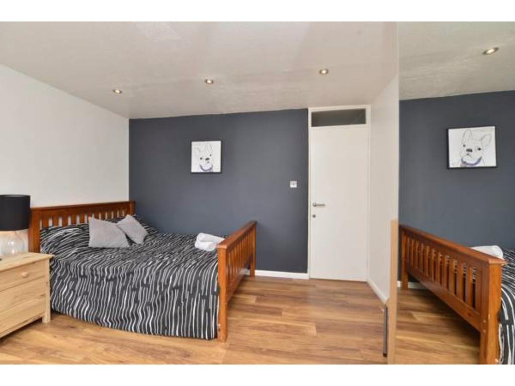 1 Double-bed Kennington-sk Habitación en casa particular *
