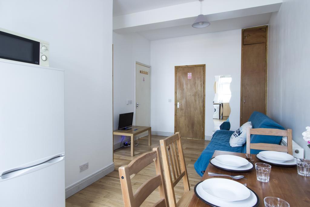 Kilburn Short London