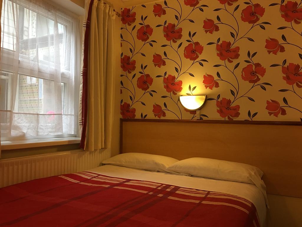 Guest house Surtees 2*