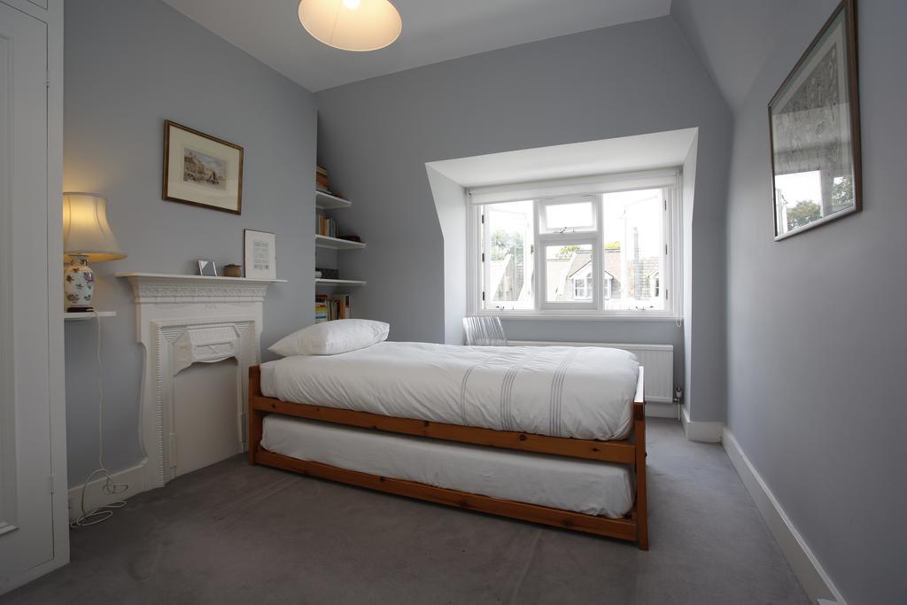 Holiday home Veeve - House Dyne Road - Kilburn *