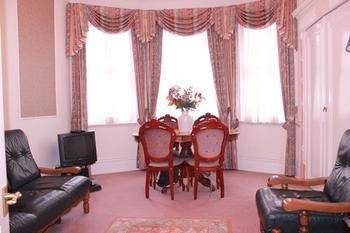 Kensingtoncourt Aparthotel
