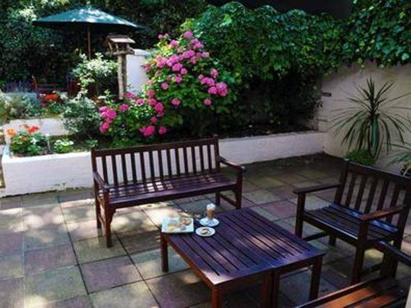 Western Burns Kensington 3* London