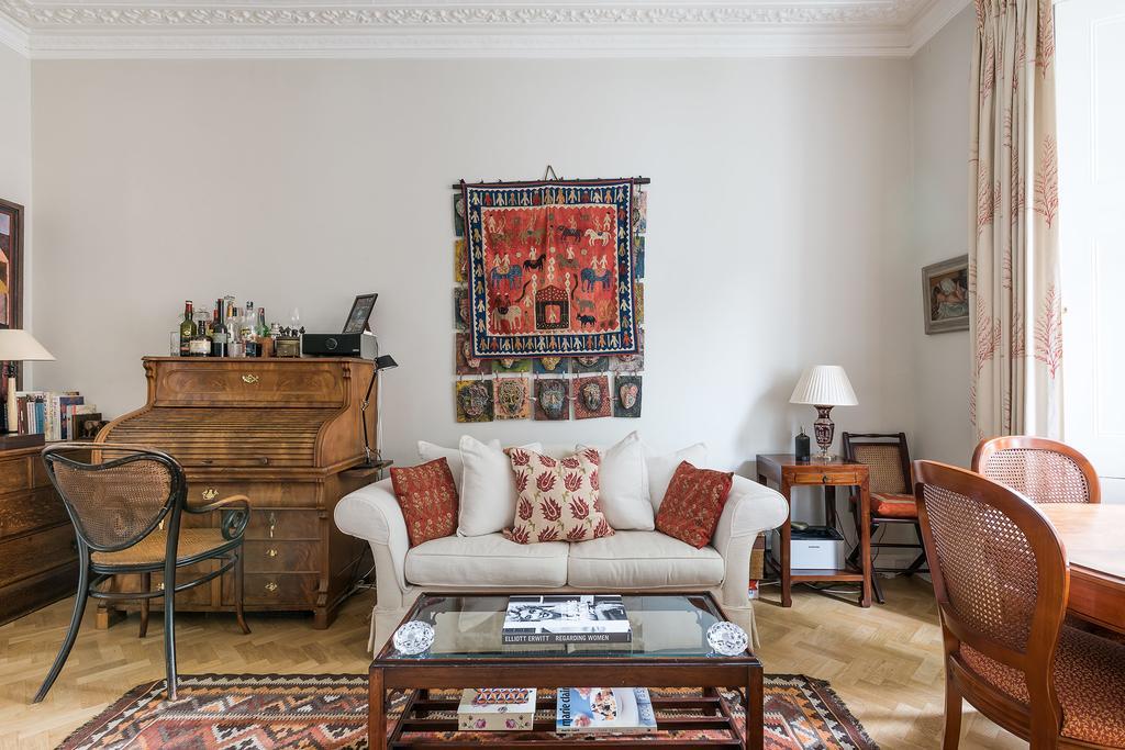 The Hummingbird 1 Bedroom By Kensington Gardens Apartment *