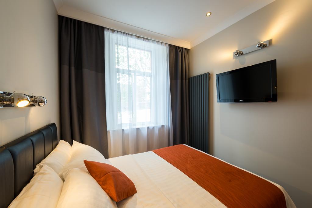 Adria Hotel 3*