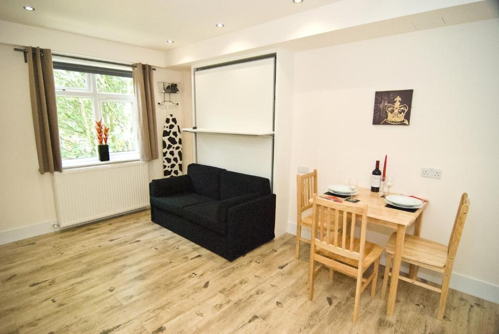 Apartahotel Finsbury Serviced 4*