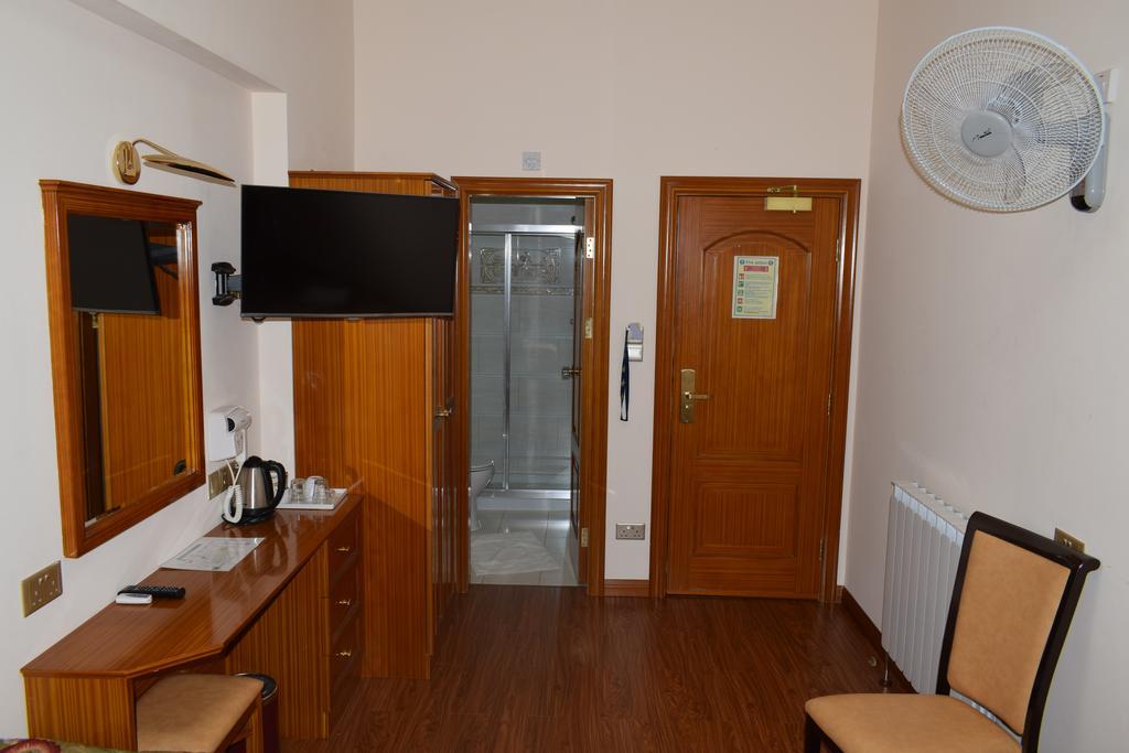Hotel Leigham Court
