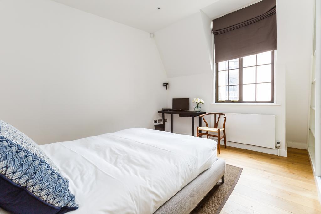 Cockspur Street, 3 Bedrooms *