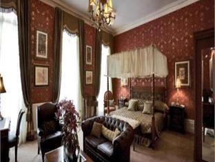 Hotel Opulence
