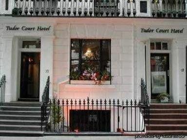 Hotel Tudor Court 3*