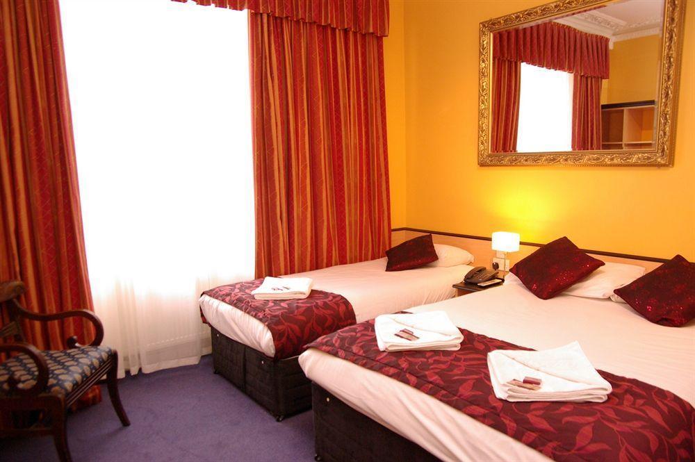 Tudor Court Hotel