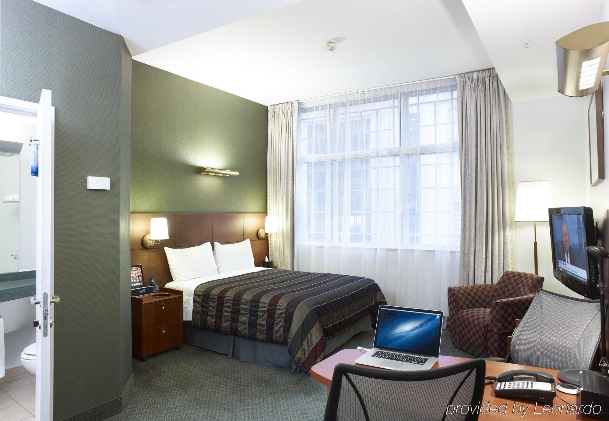 Hotel Club Quarters City, 4*