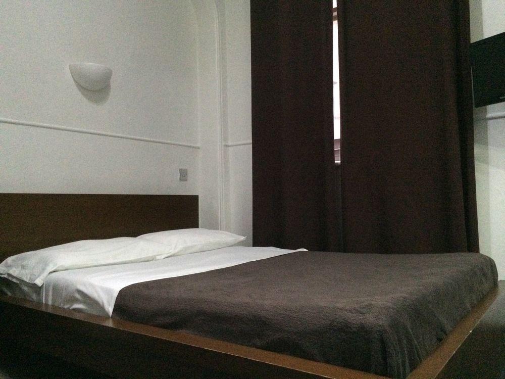 Continental Hotel London