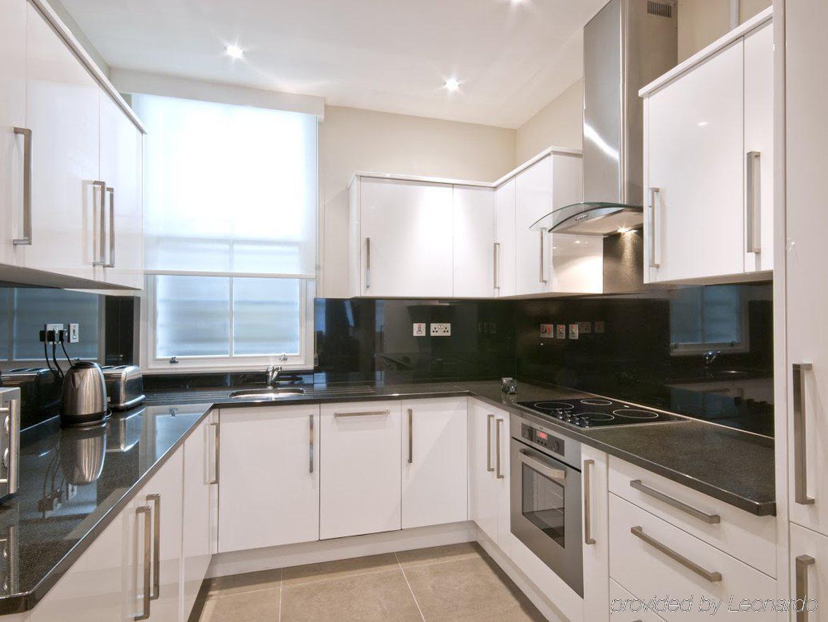 17 Hertford Street Aparthotel 3*