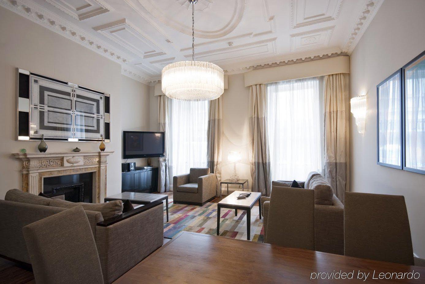 Aparthotel 17 Hertford Street 3*