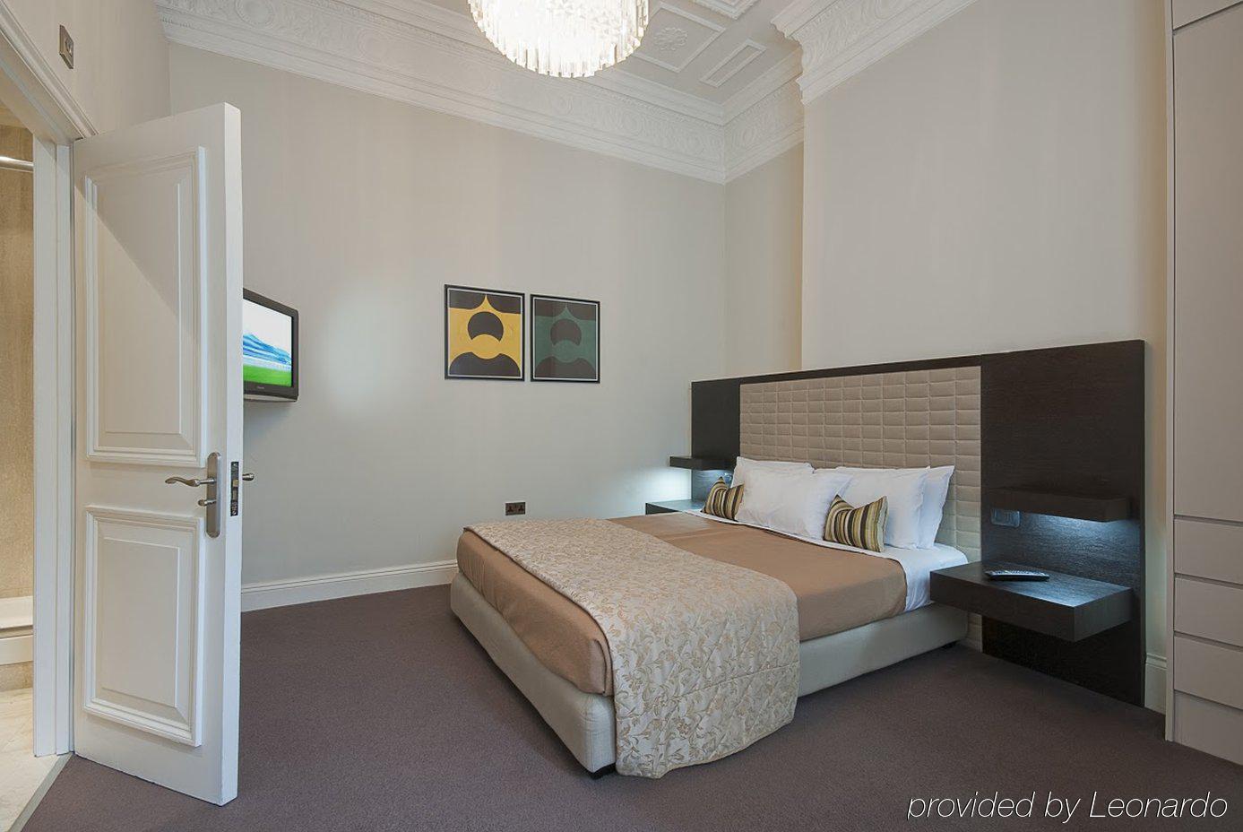 17 Hertford Street Aparthotel