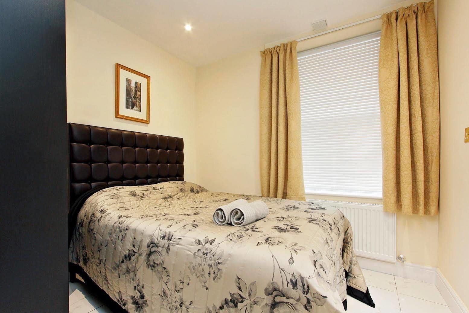 Aparthotel Hyde Park &