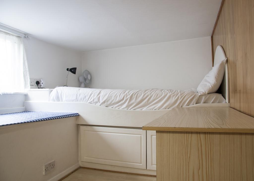 Caledonian Flats Apartment *