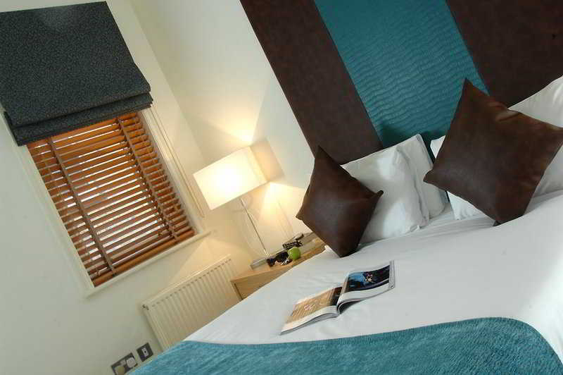 Fraser Queens Gate Aparthotel 4*