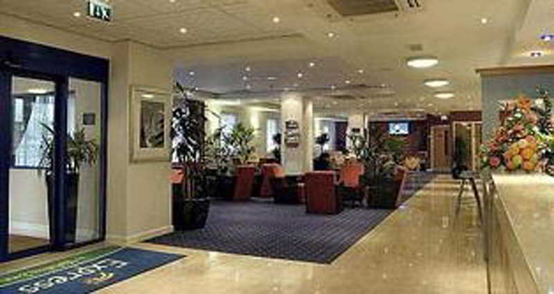 Hotel Express Park Royal By Ihg 3*