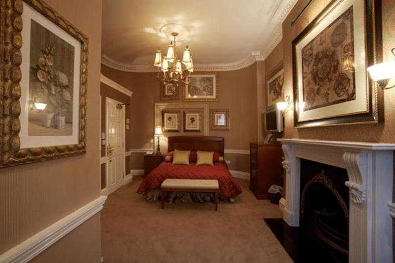 Hotel Opulence
