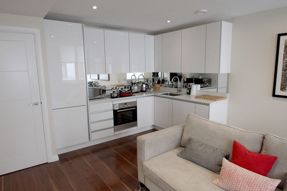 Chancery Lane Apartment *